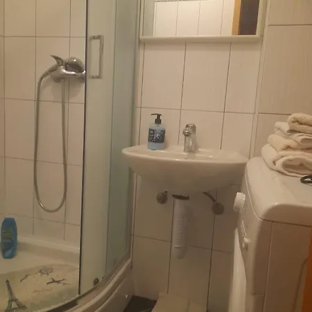 公寓 Apartmani, Prenociste Ana 托米斯拉夫格拉德